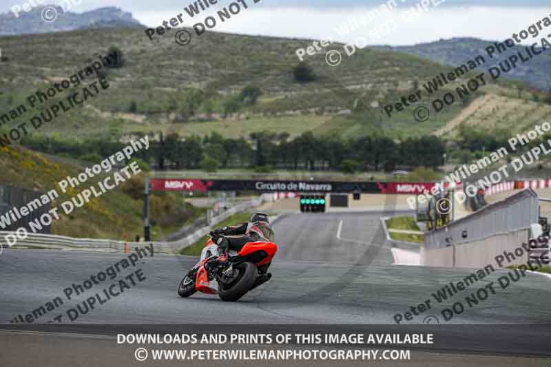 cadwell no limits trackday;cadwell park;cadwell park photographs;cadwell trackday photographs;enduro digital images;event digital images;eventdigitalimages;navarra;no limits trackdays;peter wileman photography;racing digital images;trackday digital images;trackday photos